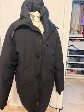 Canada Goose Black Men's Puffer Coat with High Collar